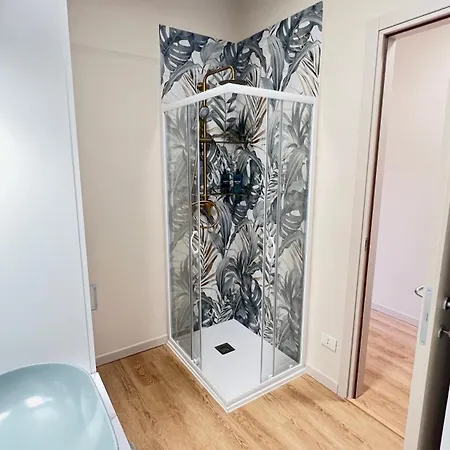 Magic View - Escape For Two