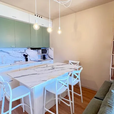 Magic View - Escape For Two