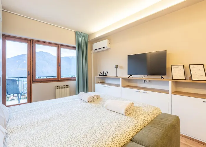 Magic View - Escape For Two *